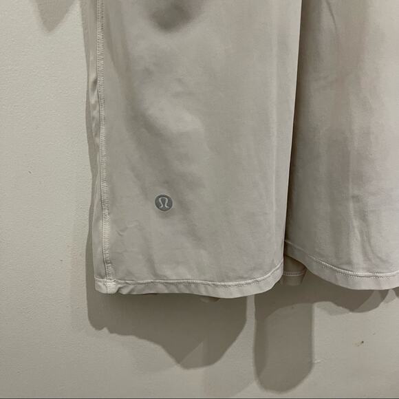 Lululemon Cross Conditioning 2-In-1 Tank *Medium Support B/C Cup White - Picture 4 of 9